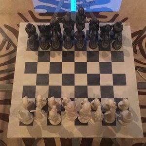 Meet your Posher, Louis